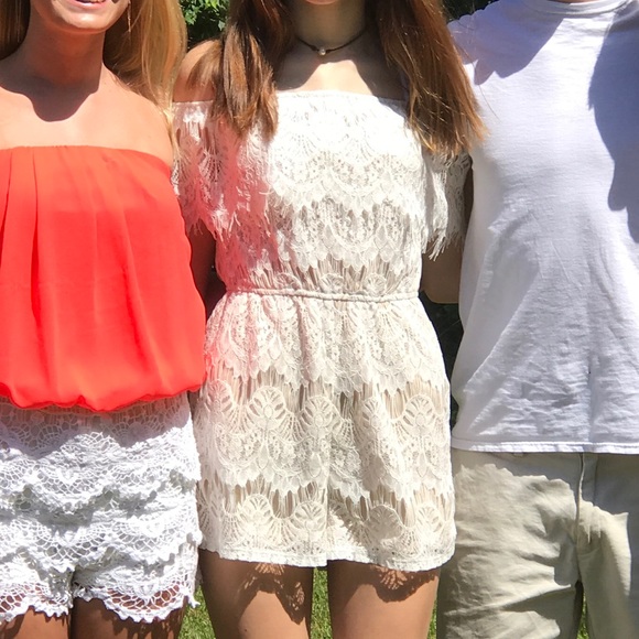 CUTE WHITE LACE ROMPER - Picture 2 of 3